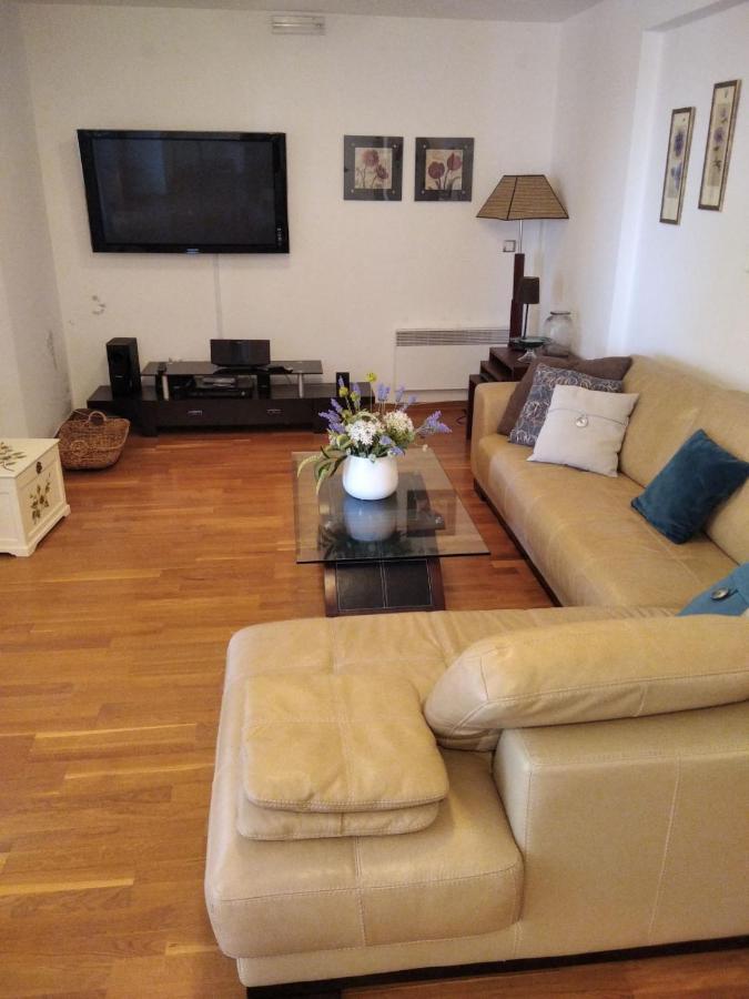 Apartmani Petrovac Na Moru ภายนอก รูปภาพ