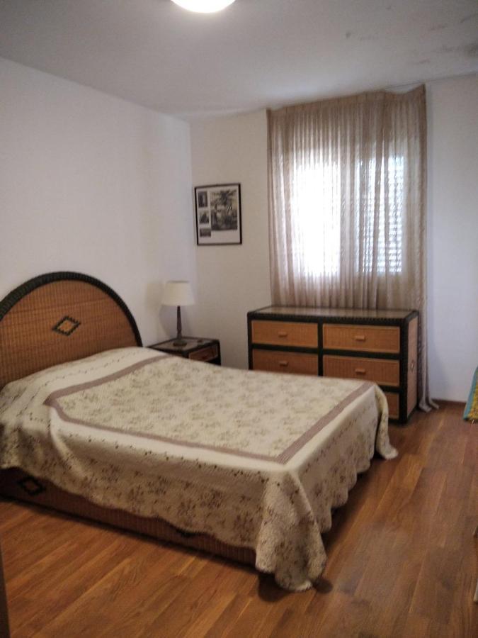 Apartmani Petrovac Na Moru ภายนอก รูปภาพ